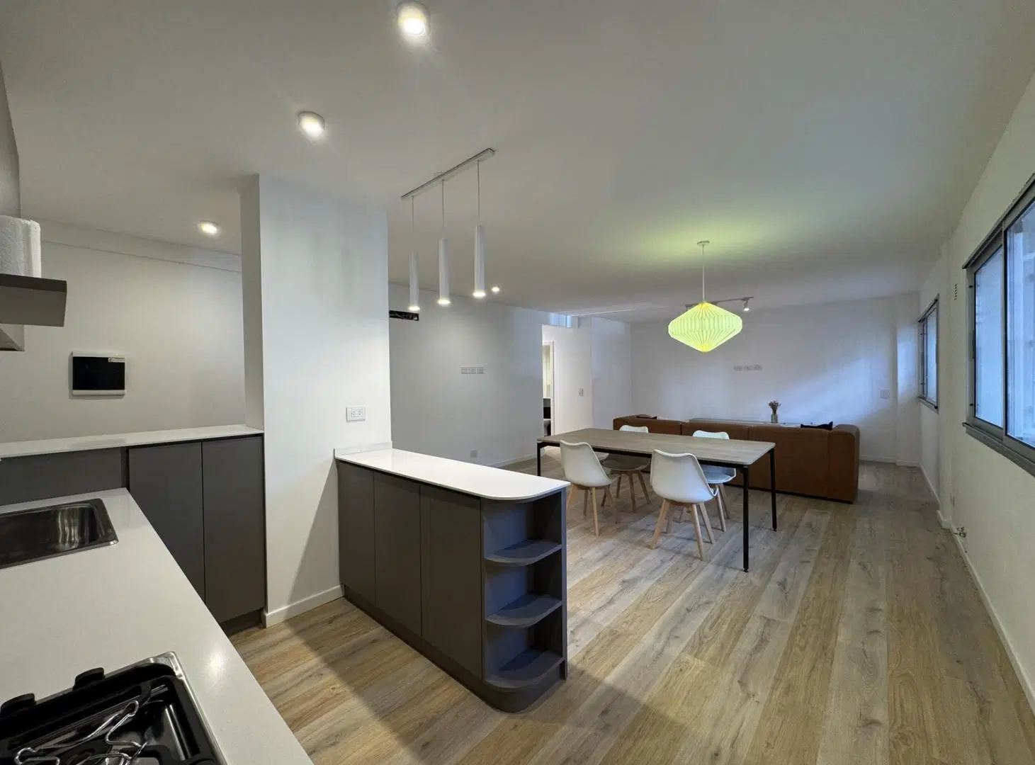 Departamento en venta de 3 dormitorios reciclado en Barrio Martin 5