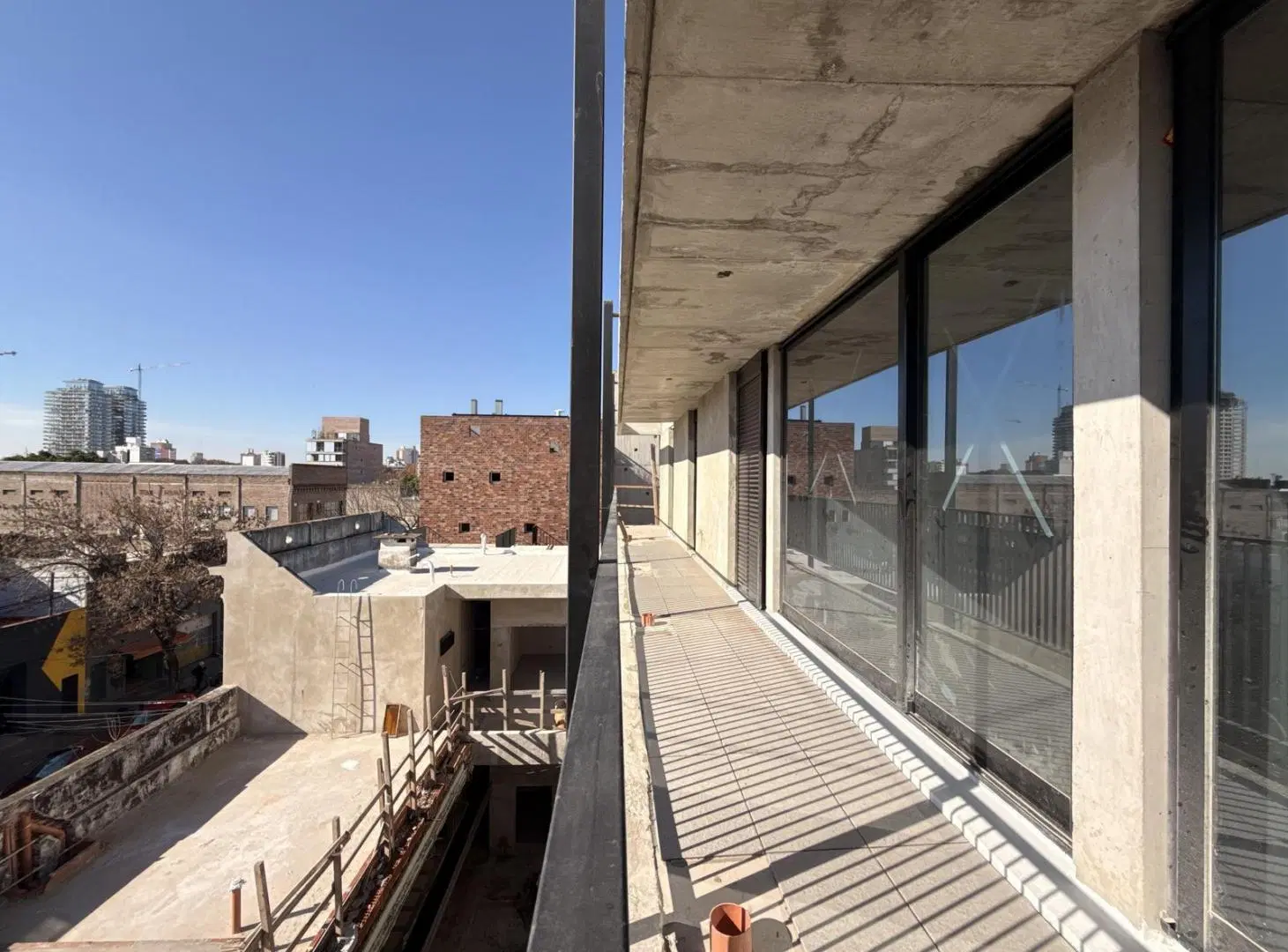 Jujuy y Pichincha (01-07)-Departamento 3 dormitorios con balcón premium Edificio Patrimonio 5