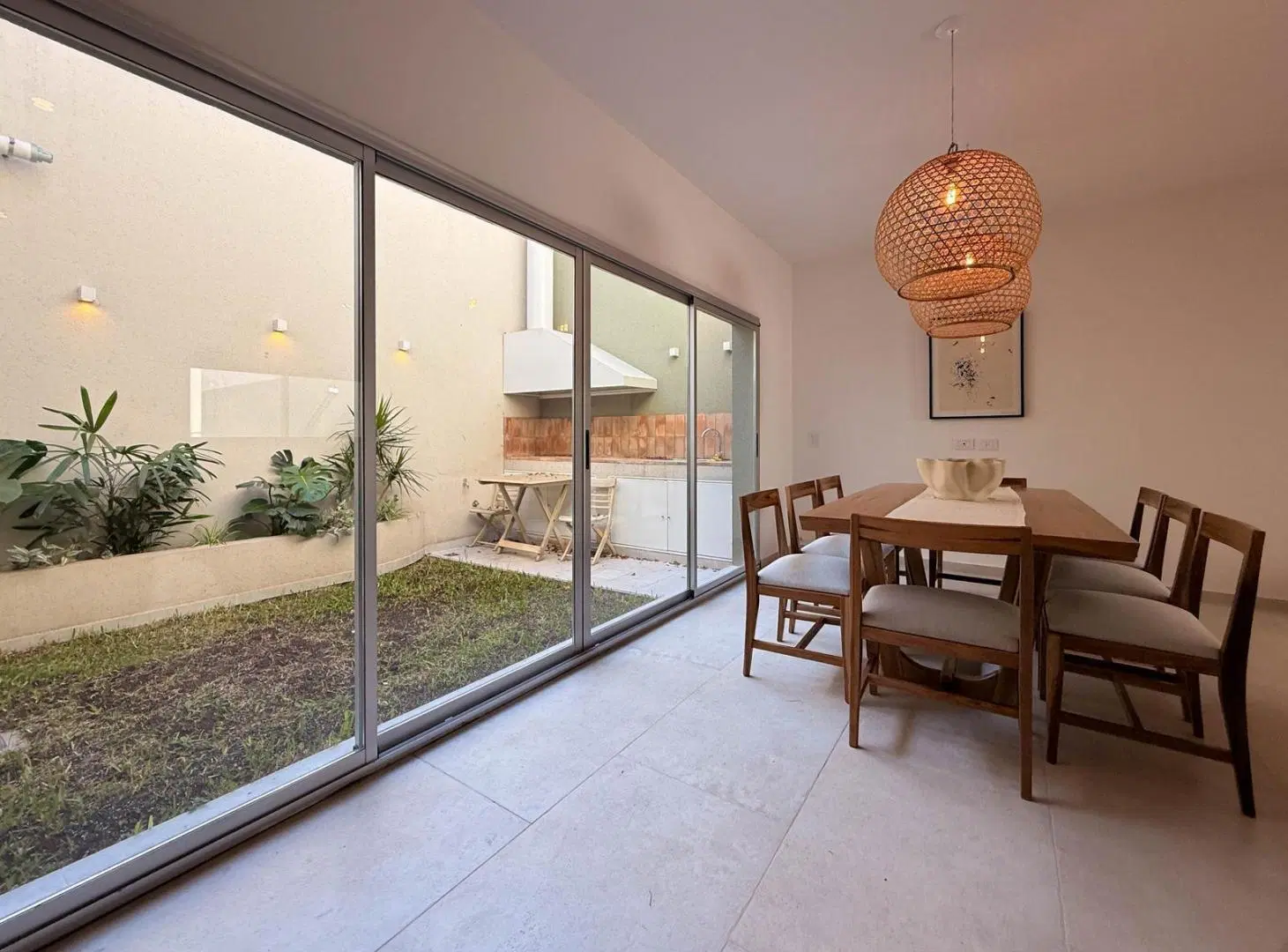 Casa Interna Única de 3 dormitorios con patio con parrillero y terraza con pileta 8