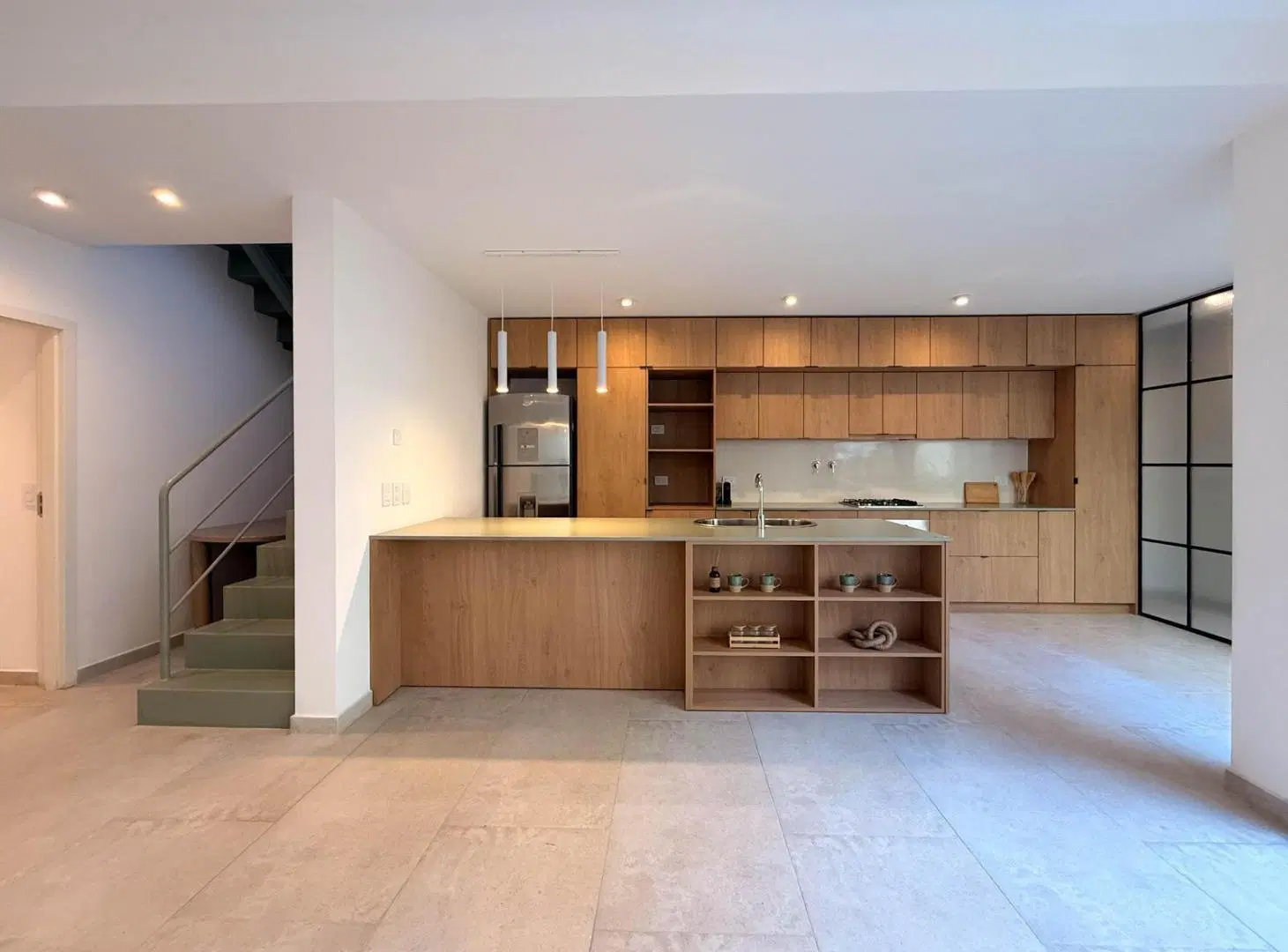 Casa Interna Única de 3 dormitorios con patio con parrillero y terraza con pileta 3
