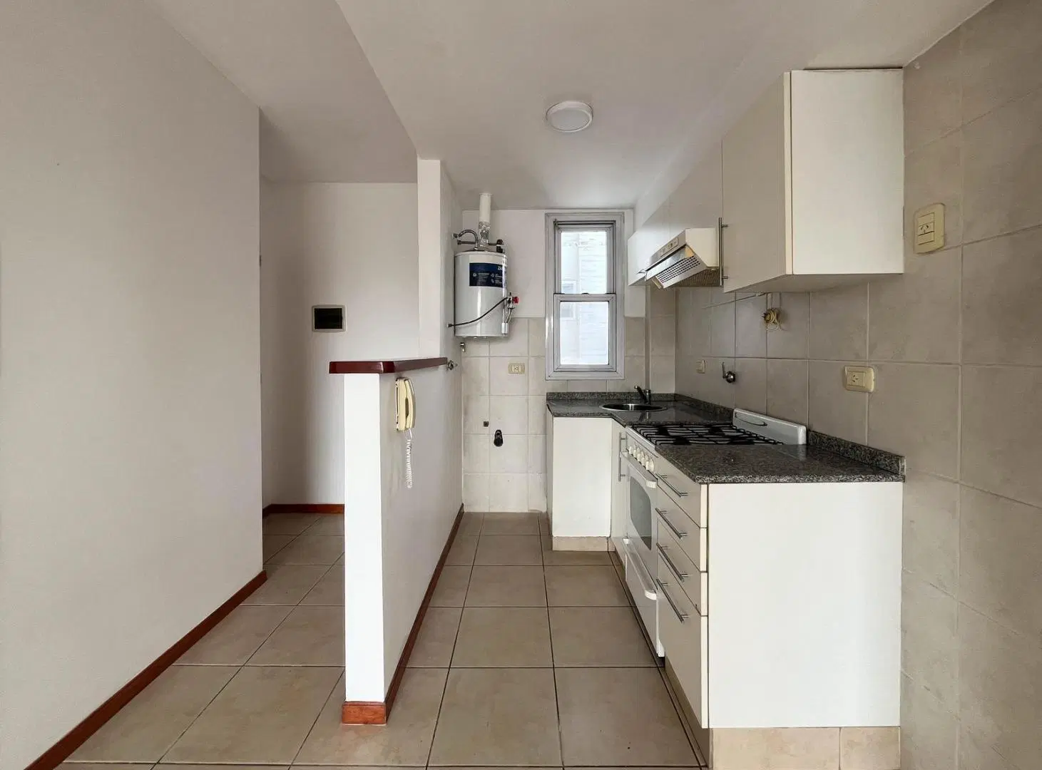 Monoambiente con balcón y ventilación cruzada en venta 5