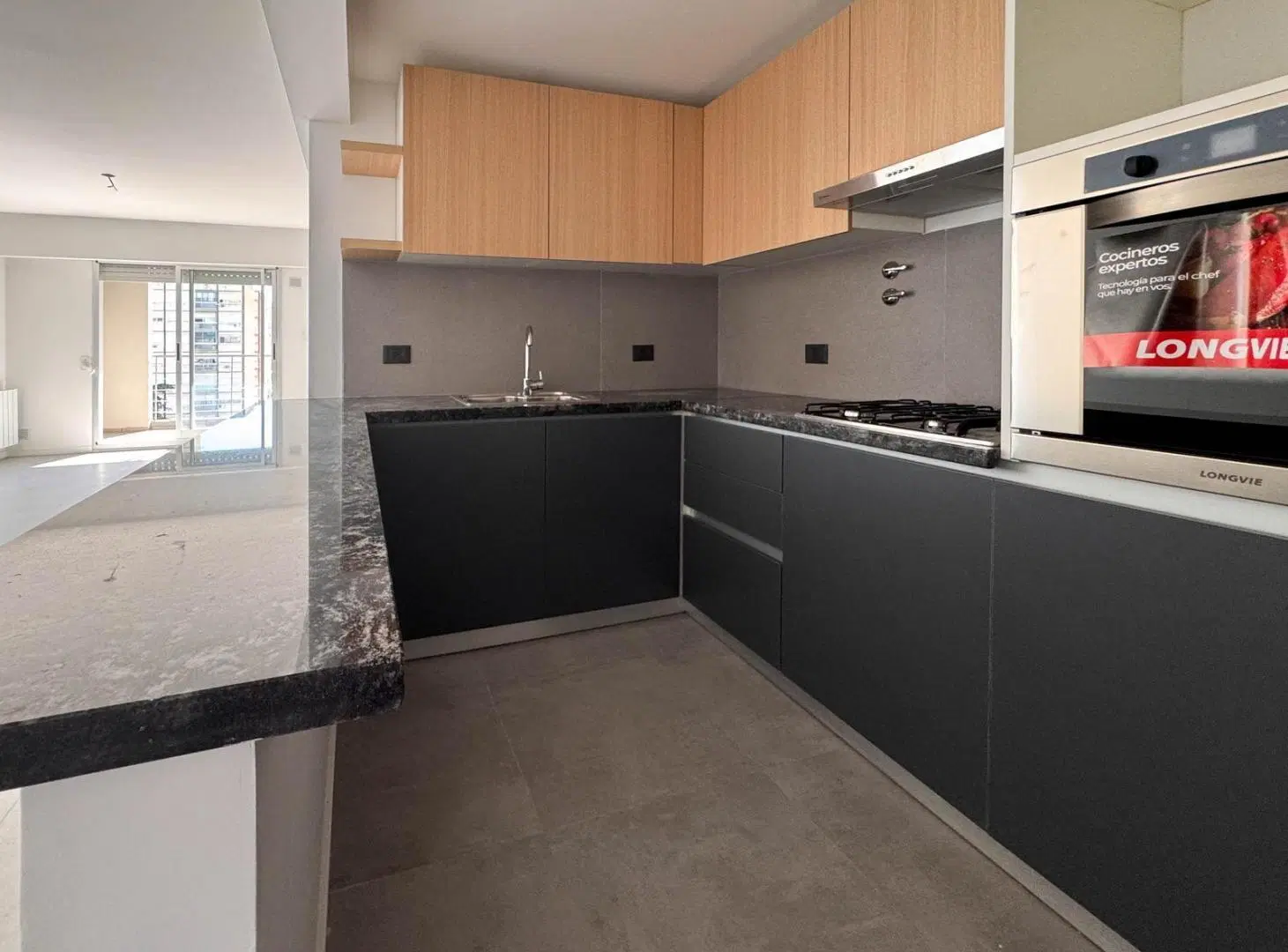 Departamento en tres dormitorios con amenities y cochera 5