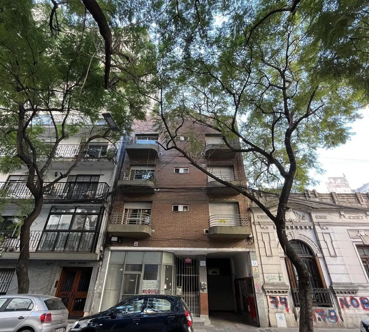 Departamento monoambiente amplio en alquiler en centro 2