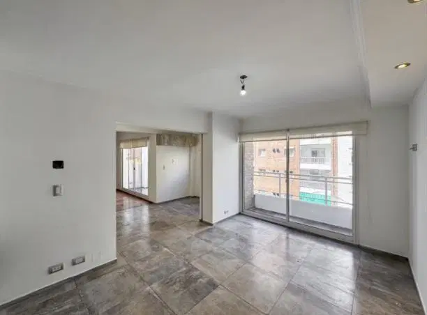 Departamento en piso exclusivo de 3 dormitorios al frente en zona rio 3