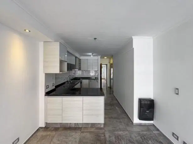 Departamento en piso exclusivo de 3 dormitorios al frente en zona rio 2