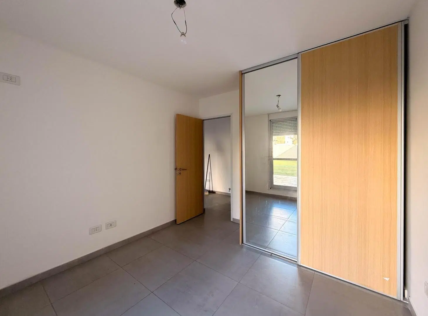 Departamento de 1 dormitorio Patio Exclusivo en Pichincha 3