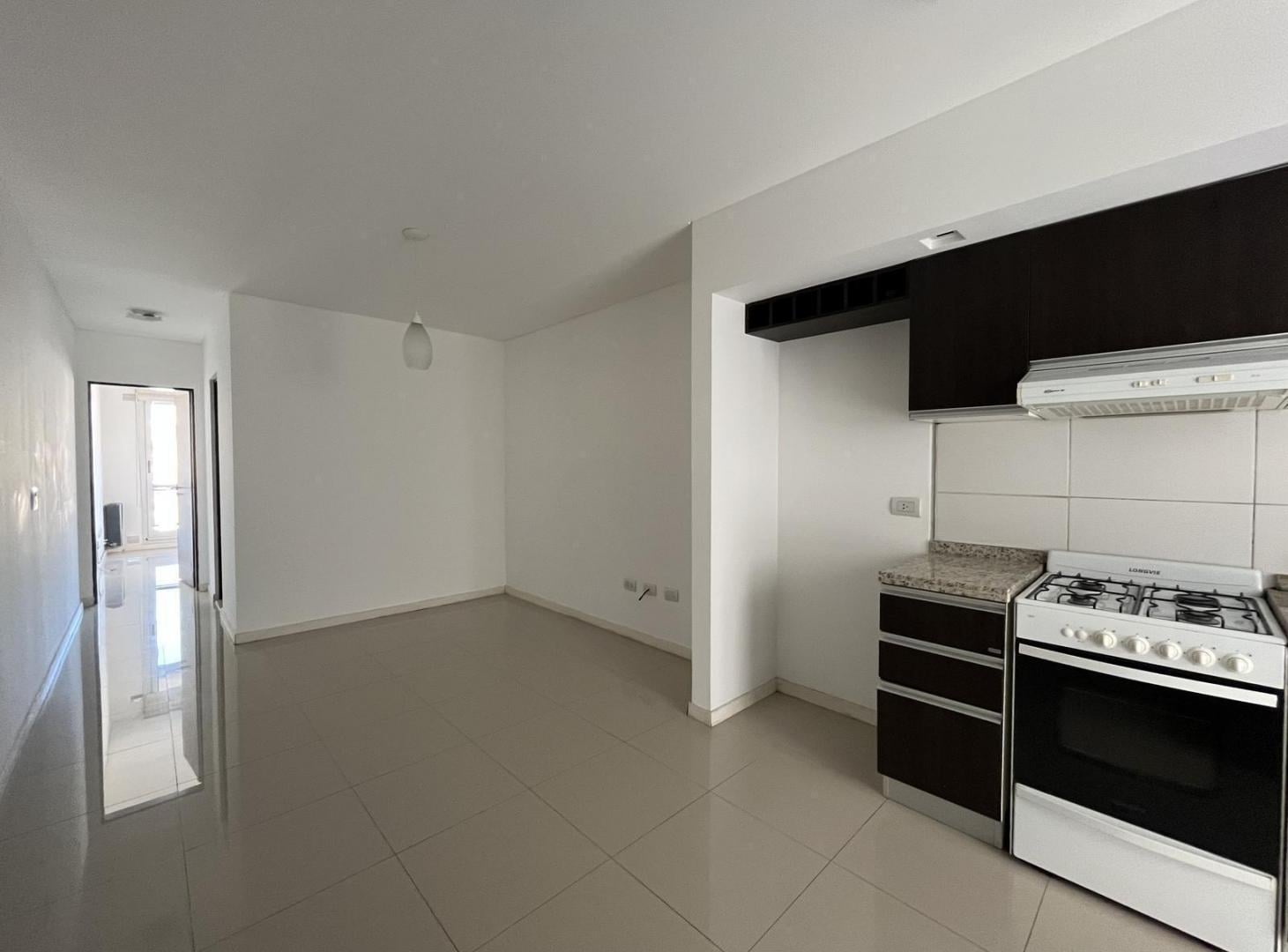 Foto de Departamento de un dormitorio con balcón en alquiler, imagen 4