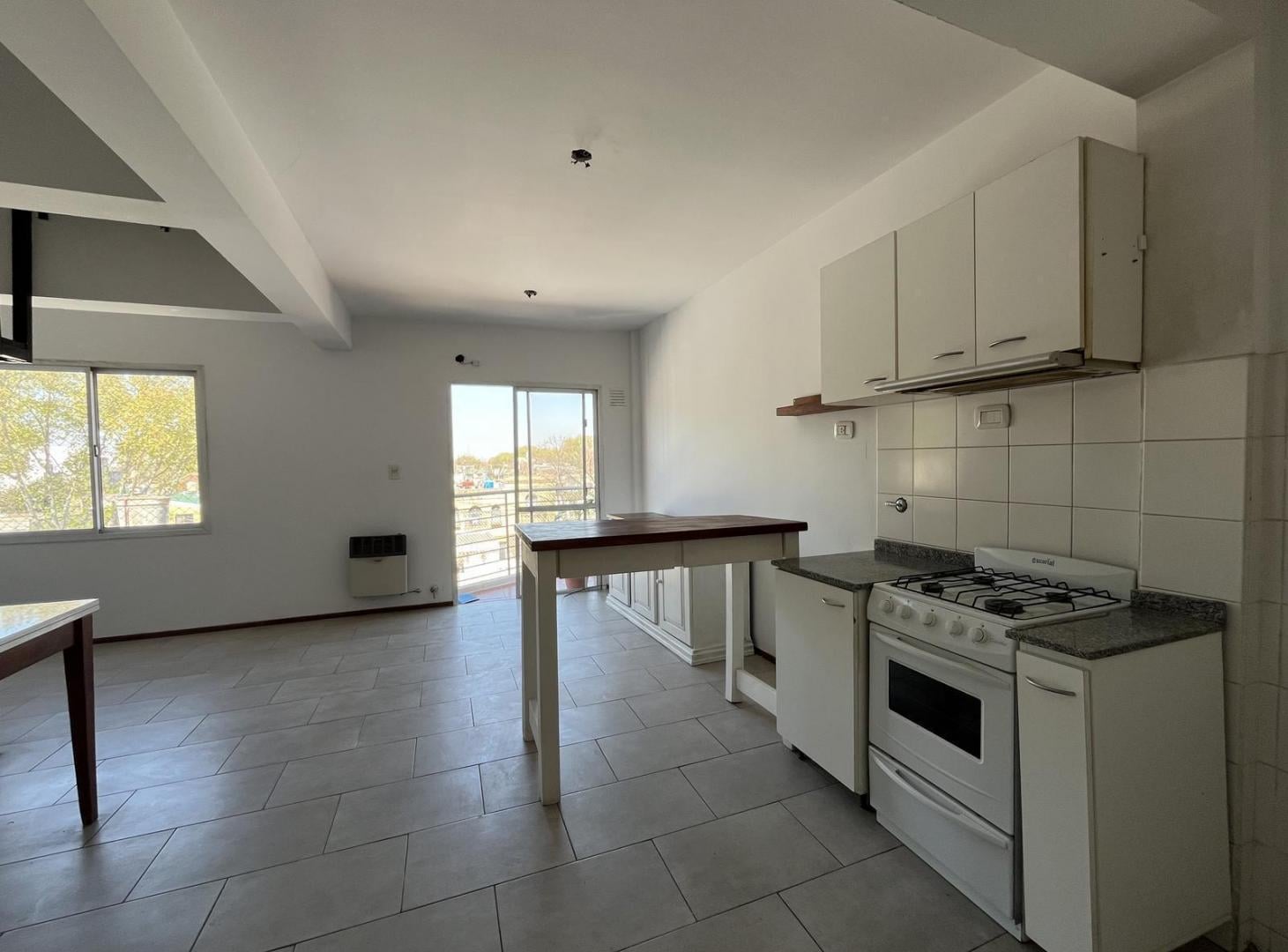 Foto de Duplex en alquiler tercer piso por escaleras en Echesortu, imagen 5