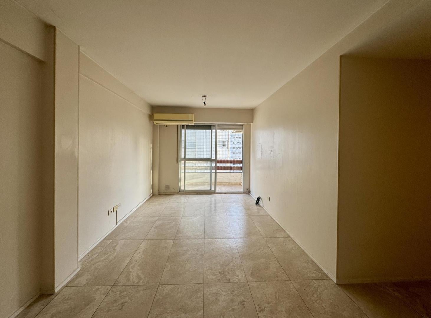Foto de Departamento en Venta de 3 dormitorios con balcón al frente en centro, imagen 1