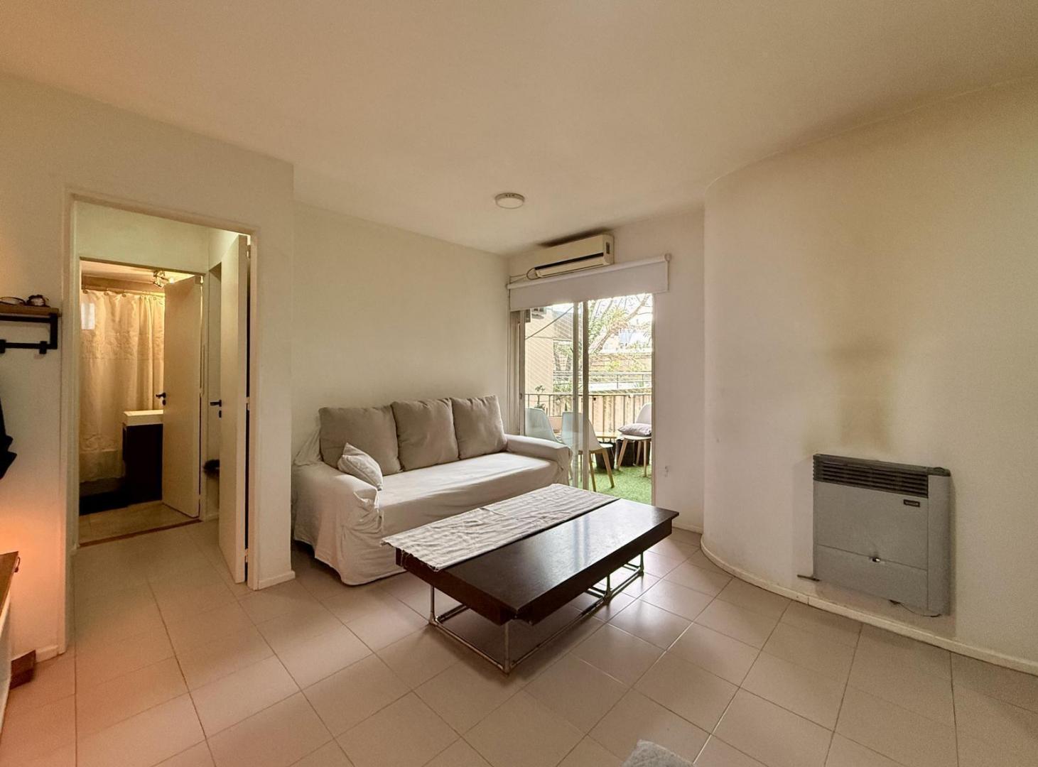 Foto de Departamento en venta de 1 dormitorio con balcon en zona centro, imagen 2
