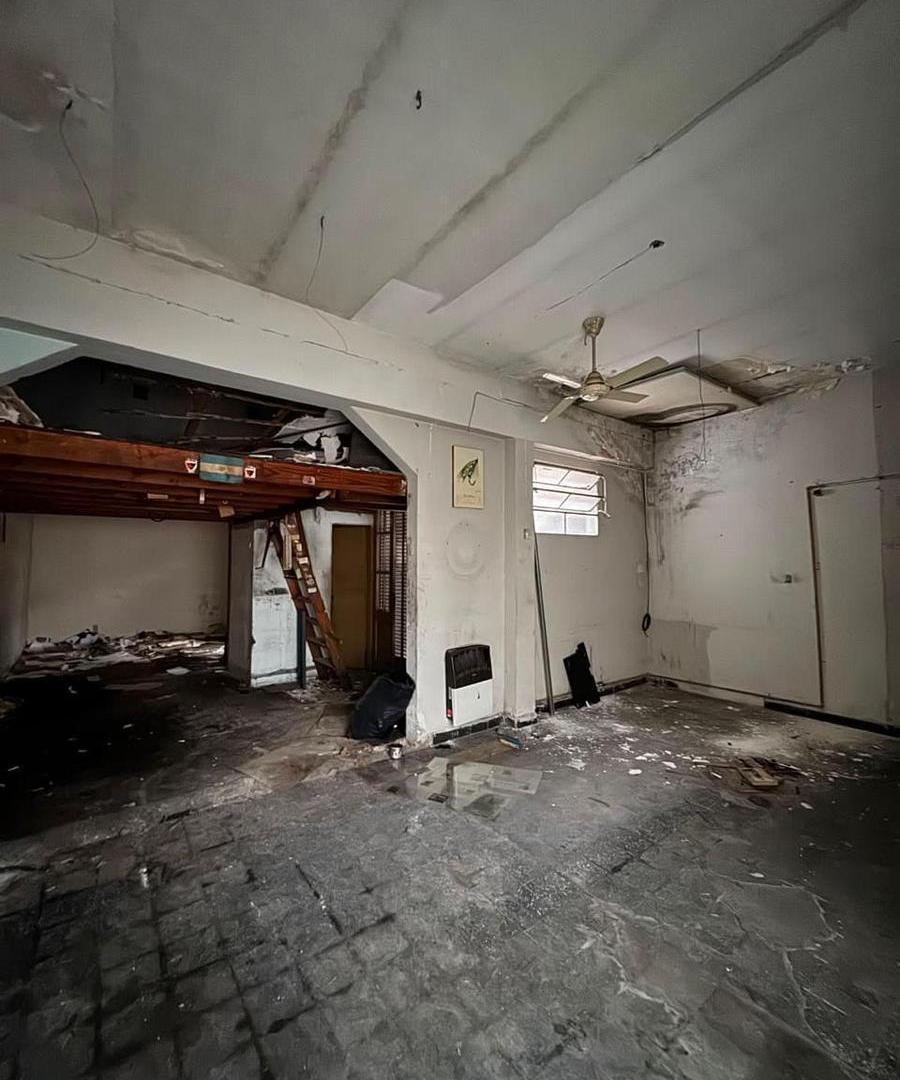 Foto de Casa en venta a refaccionar con proyecto en barrio Abasto, imagen 1