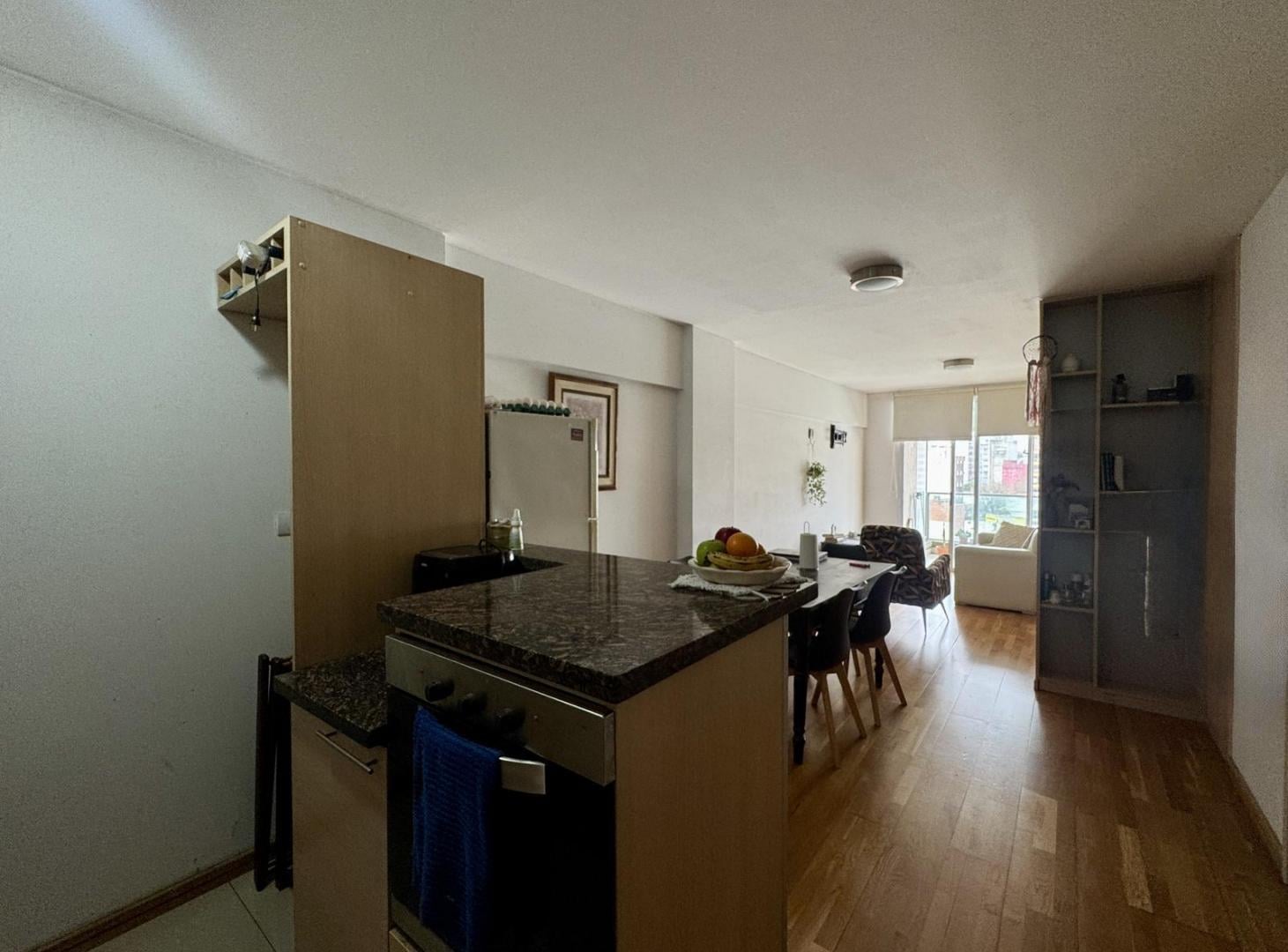 Foto de Departamento en venta de un dormitorio en zona centro con cochera y, imagen 3