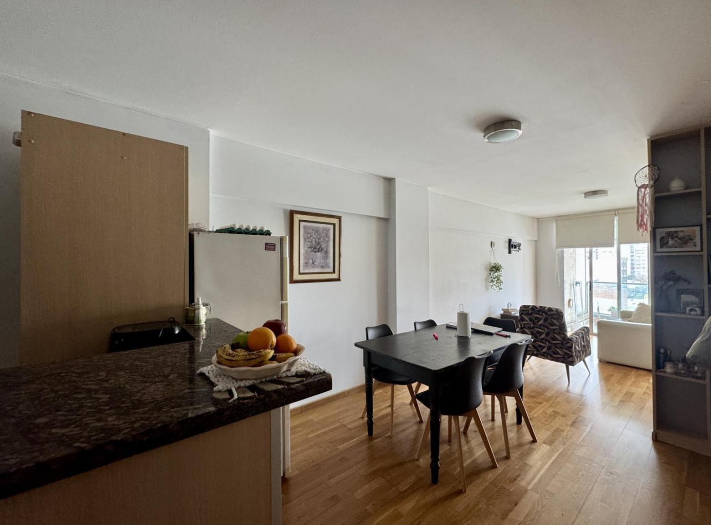 Foto de Departamento en venta de un dormitorio en zona centro con cochera y, imagen 4