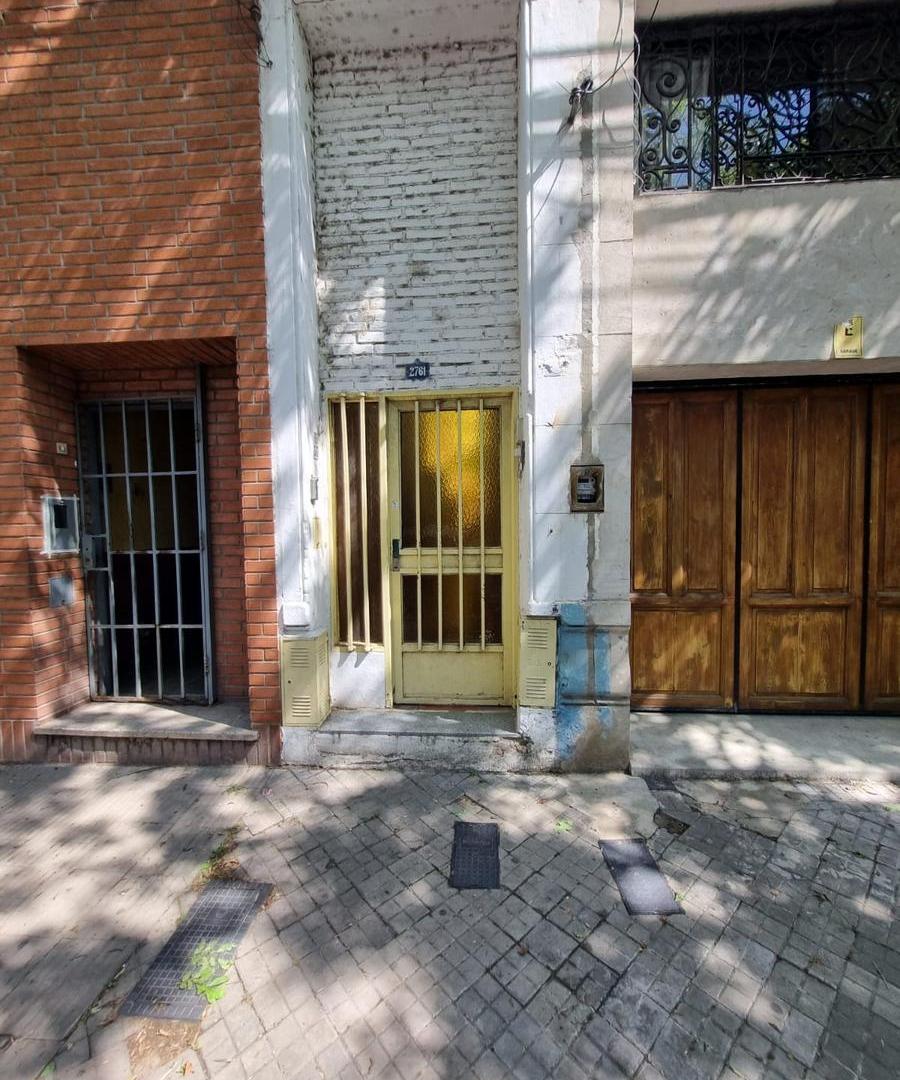 Foto de Casa de pasillo de tres dormitorios en venta con terraza y piscina en, imagen 2