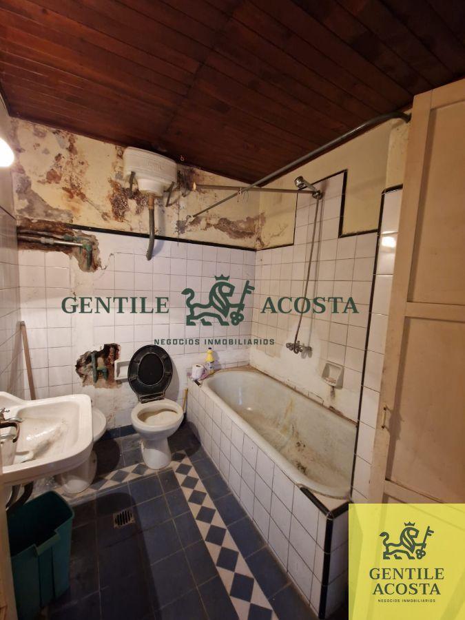 Casa en Venta de 4 Dorm. C/ Cochera en Tandil 5