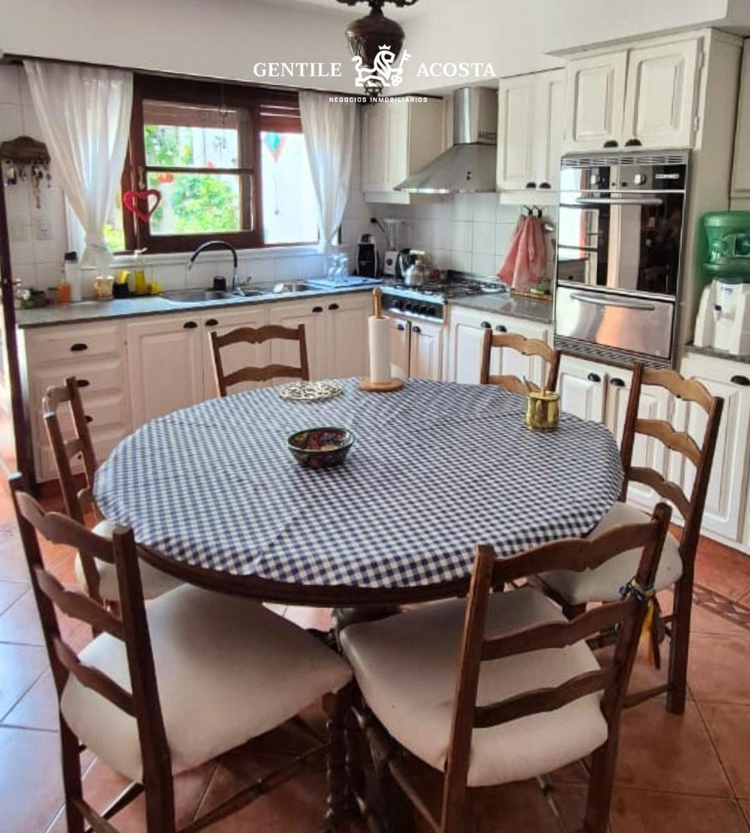 Venta Hermosa Casa Céntrica de 3 Dorm. 3