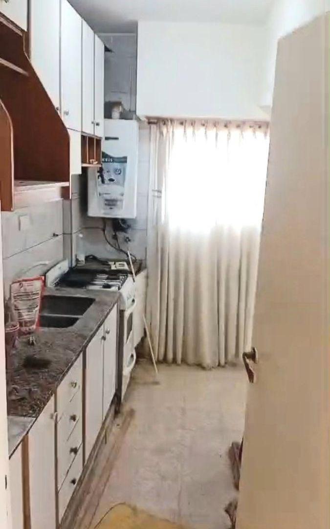 Foto de RETASADO: 2 Ambientes Superluminosos con Balcón Aterrazado y Cochera en, imagen 2