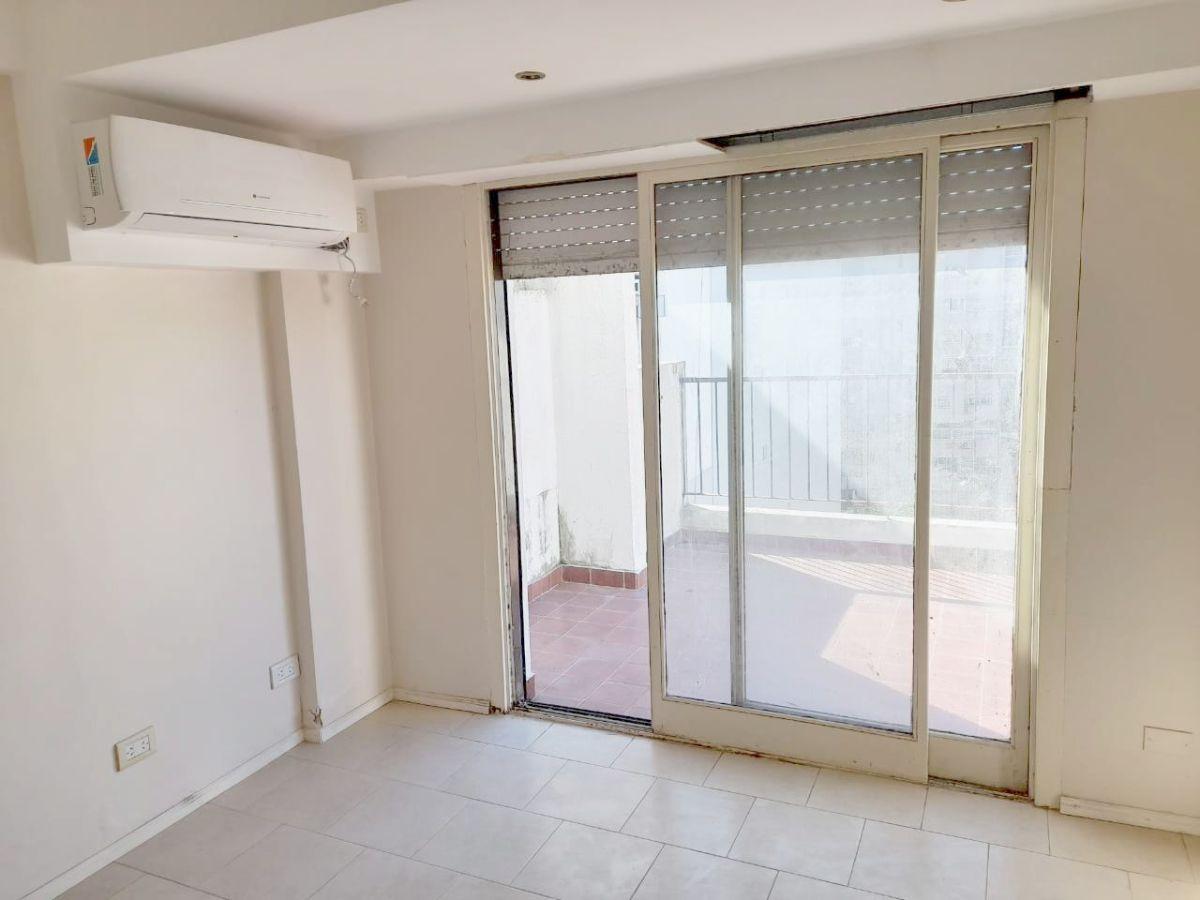RETASADO: 2 Ambientes Superluminosos con Balcón Aterrazado y Cochera en Balvanera