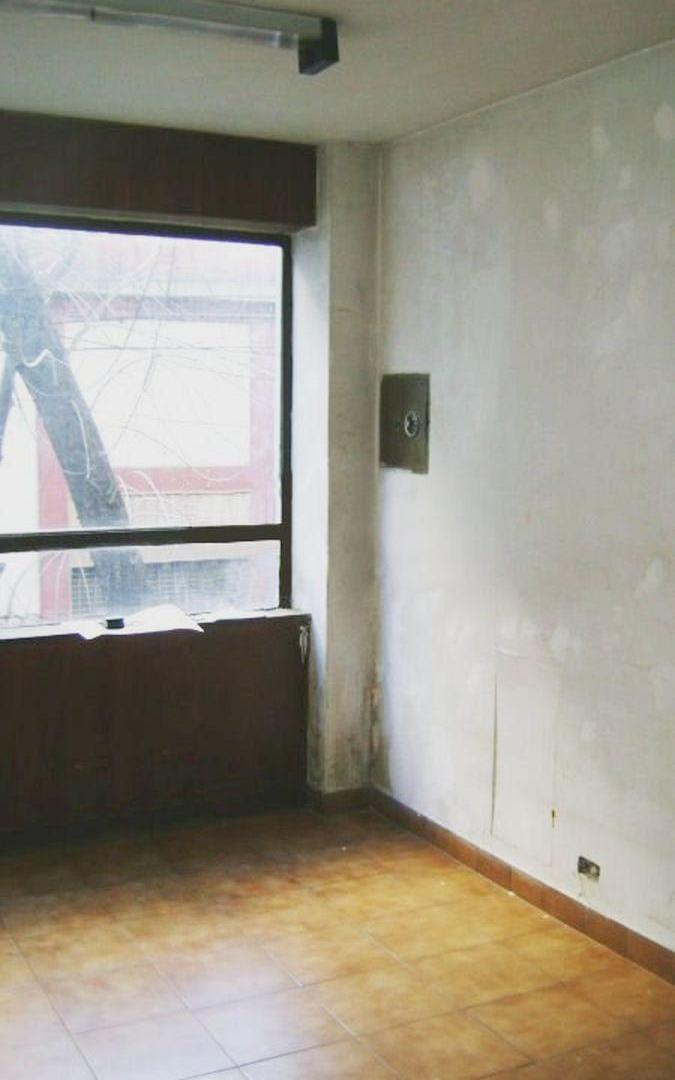 Foto de Luminoso Depto. sin Cocina c/Baño Compartido y Bajas Expensas en, imagen 1