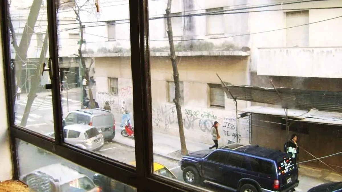 Luminoso Depto. sin Cocina c/Baño Compartido y Bajas Expensas en Balvanera 4