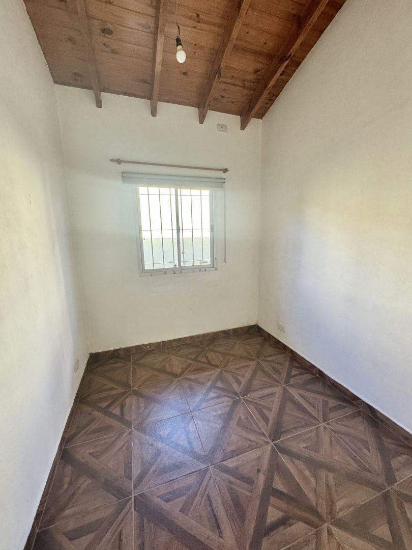 Casa Cuatro Ambientes, con Parque, Apta Credito. 4