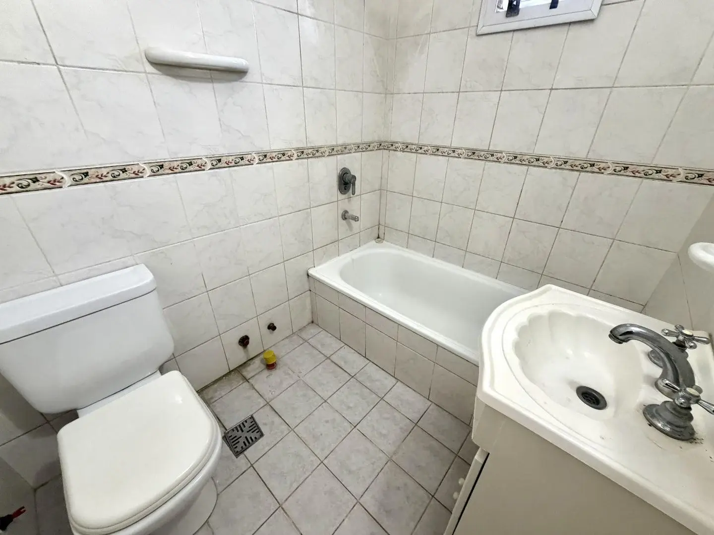 Monoambiente con balcón en Muñiz 3