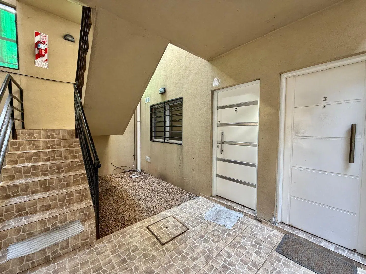 2 ambientes con patio y cochera 3