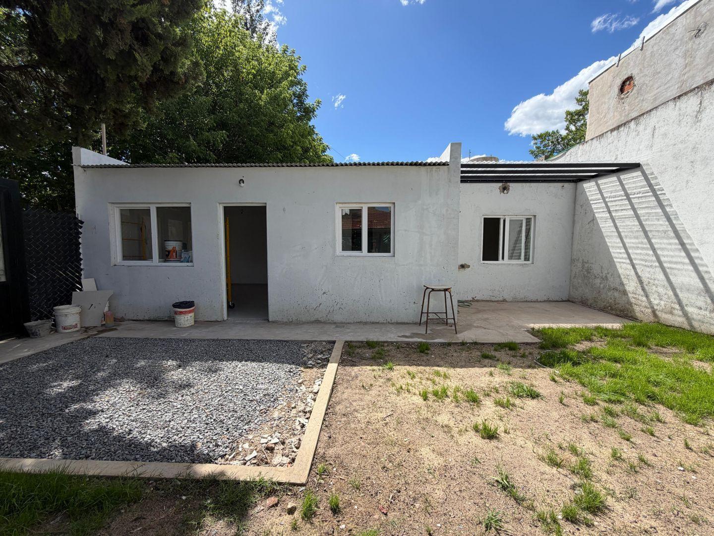 Foto de Departamento con jardín propio, imagen 2