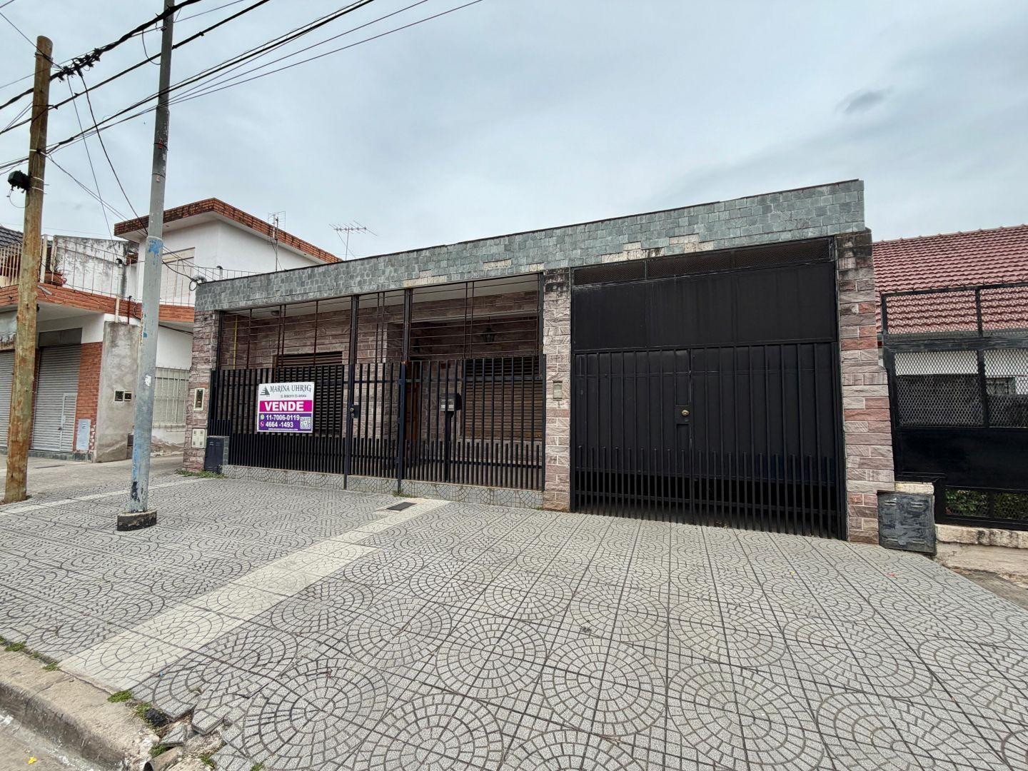 Foto de Venta en bloque. Casa, galpón y departamento, imagen 4