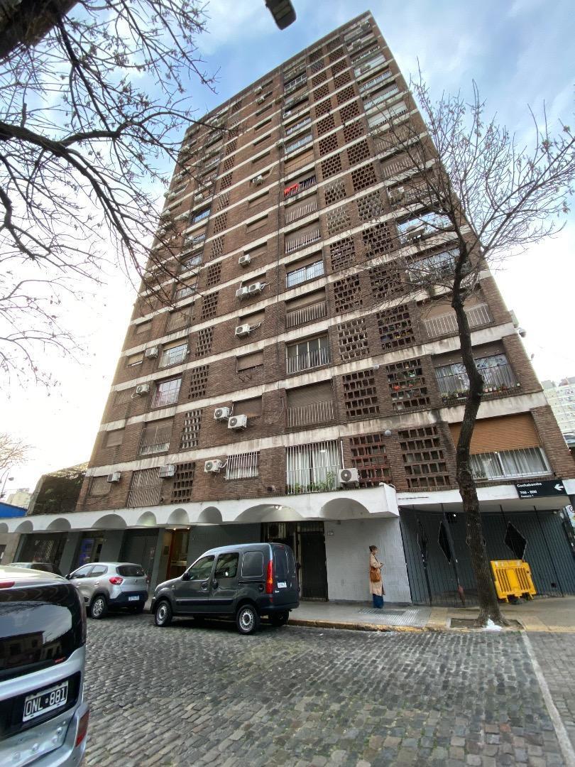 Departamento de 4 amb. vista panorámica- Orient. E,O y Norte