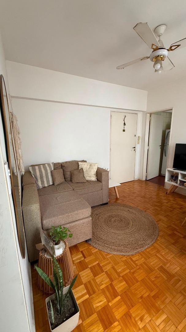 Foto de Departamento de 2 ambientes con balcon corrido- Recoleta, imagen 3