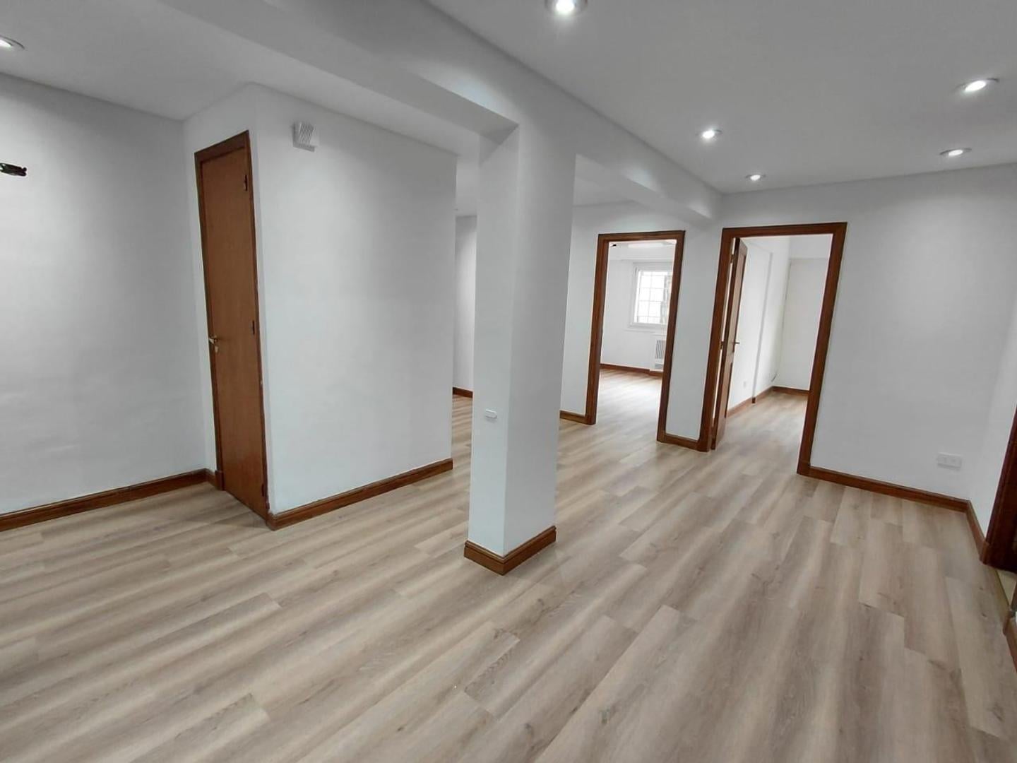 Foto de Departamento de 4 ambientes al frente - luminoso - c/balcón, imagen 1