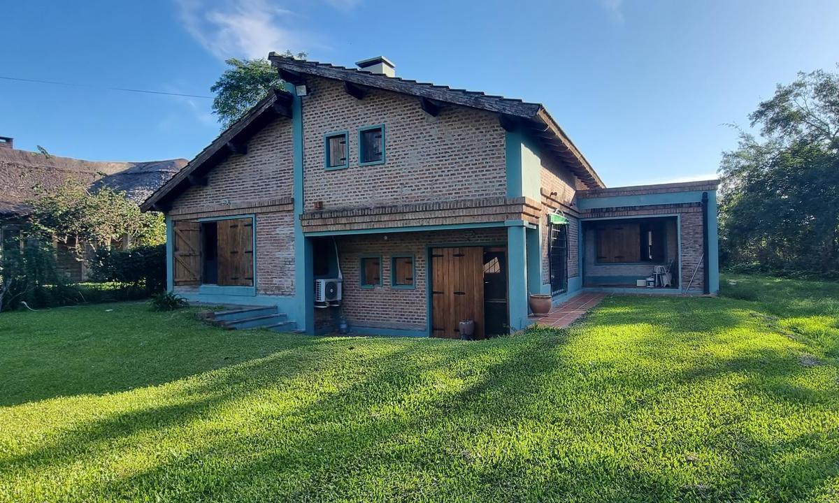 Casa en Venta, en Barrio Cerrado. 3