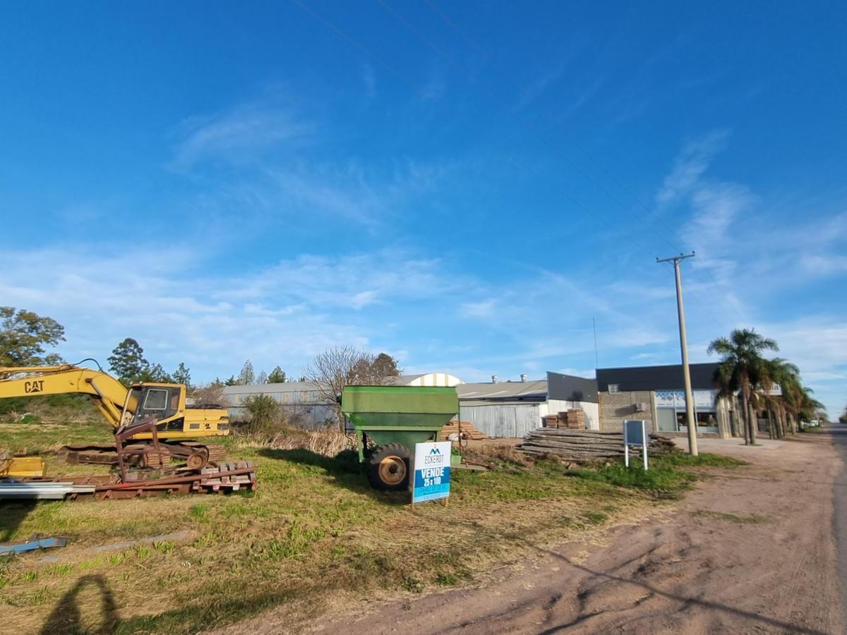 Amplio Terreno en Venta, en Urdinarrain. Sobre El Acceso Sur. 2