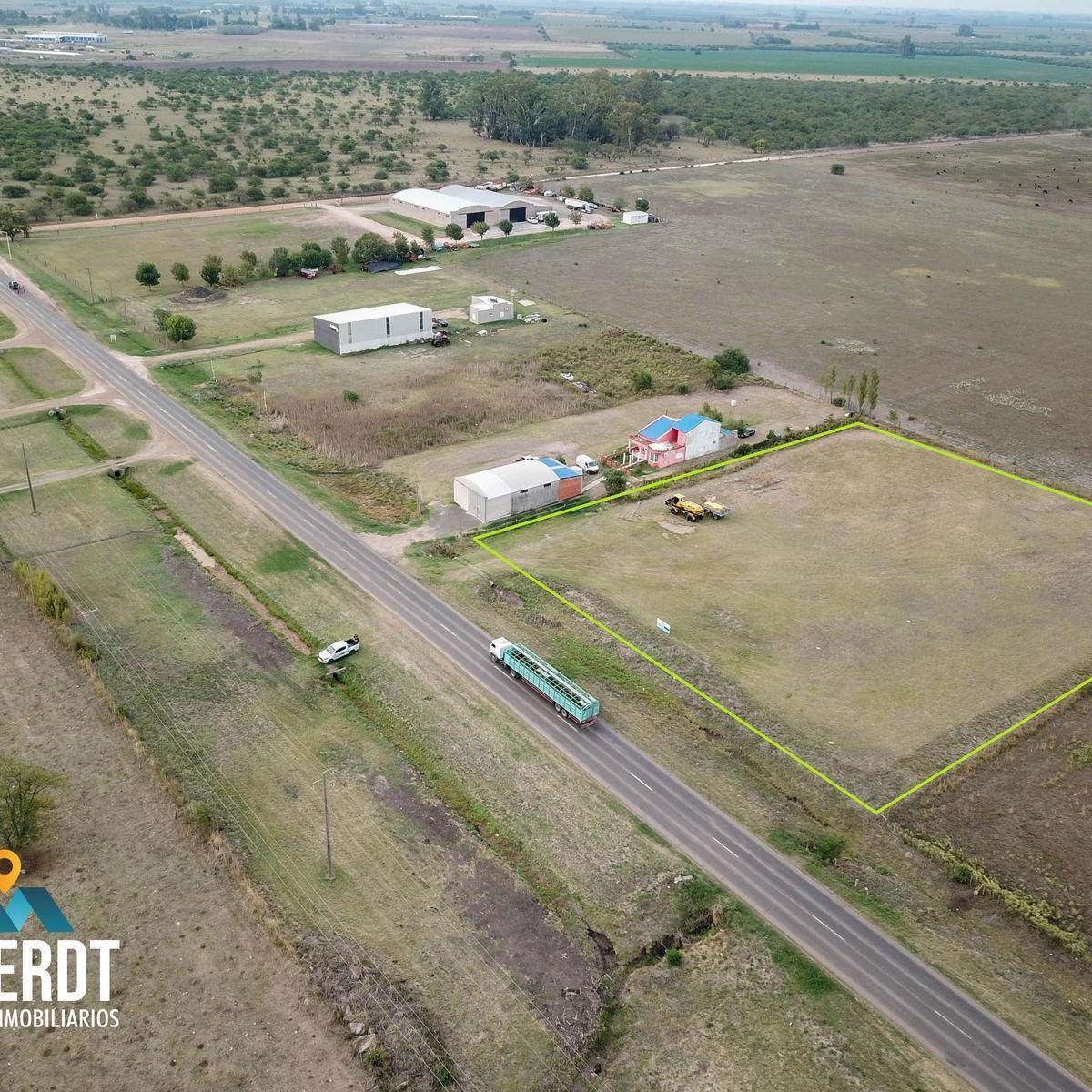 Terreno en Venta, en Ruta 20, Entre Los Accesos de Urdinarrain. 3