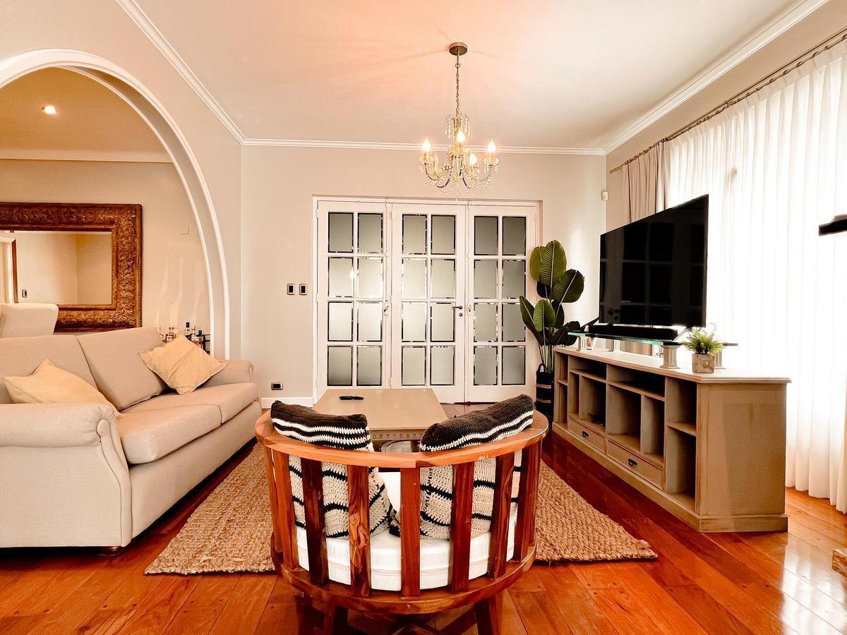 Venta Casa Chalet 5 Ambientes Zona Playa Grande Cochera Doble 4