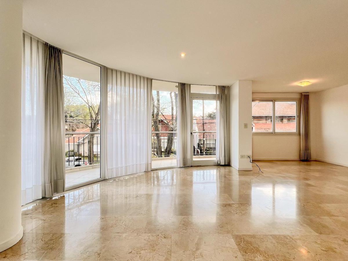 Venta Departamento 4 Ambientes a La Calle Zona Los Troncos 5