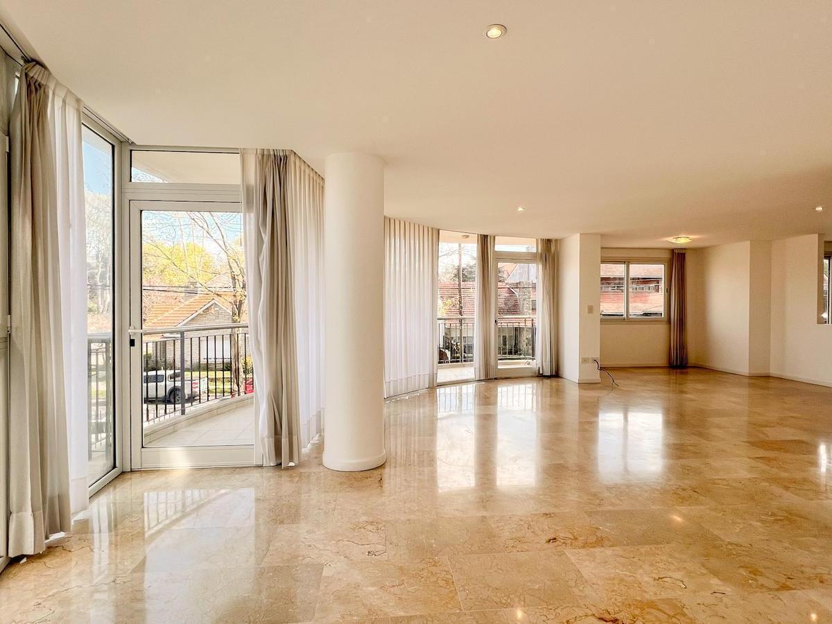 Venta Departamento 4 Ambientes a La Calle Zona Los Troncos 1
