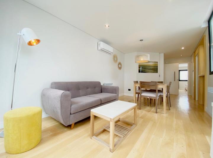 Foto de Venta departamento semipiso 2 ambientes a la calle a estrenar, La Perla, imagen 3