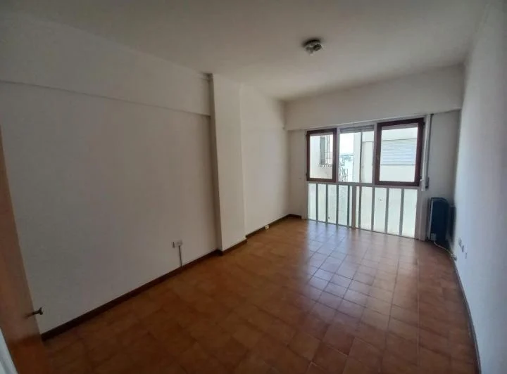 Alquiler 24 meses, 1 ambiente, Av. Independencia y Balcarce 2
