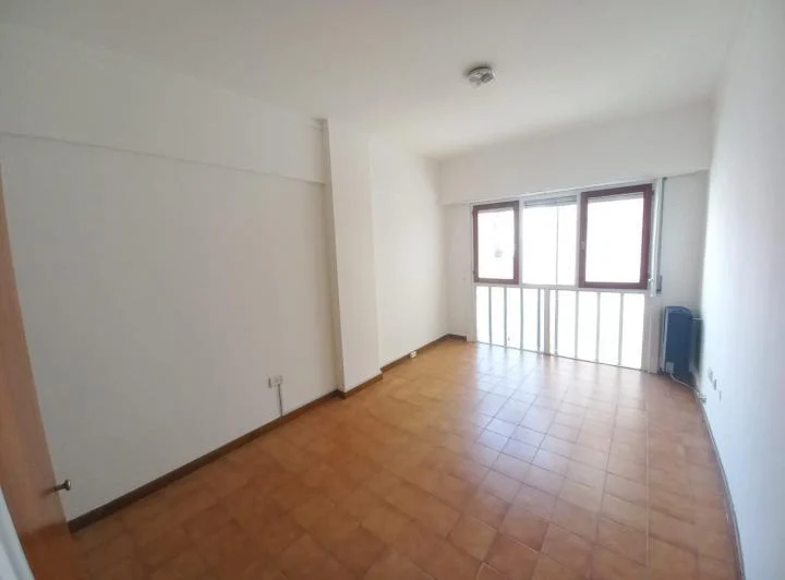 Alquiler 24 meses, 1 ambiente, Av. Independencia y Balcarce 3