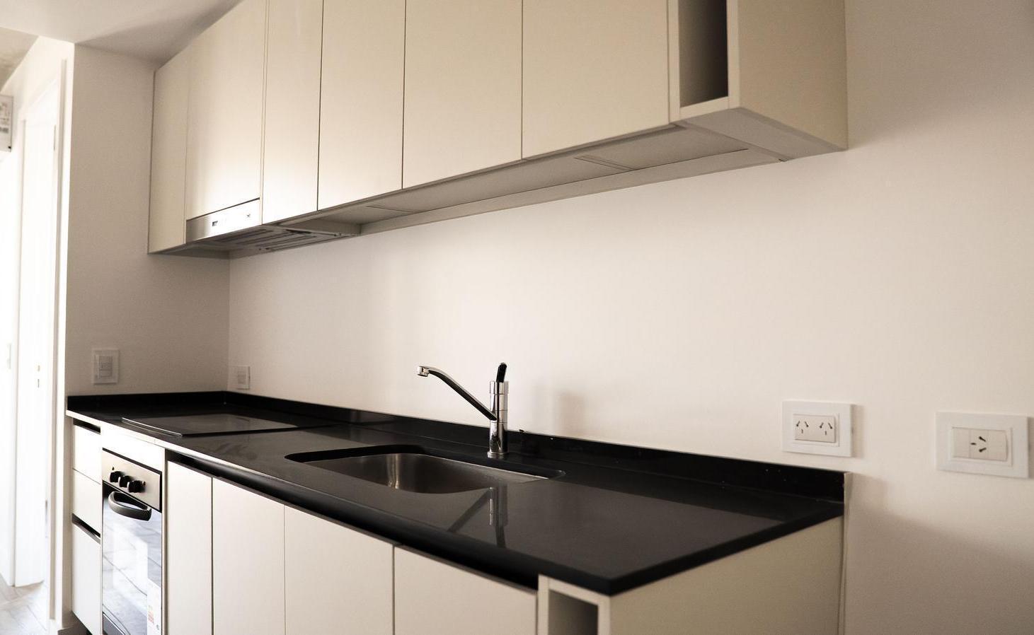 Foto de Venta departamento 2 ambientes zona Chauvin con cochera y baulera, imagen 5