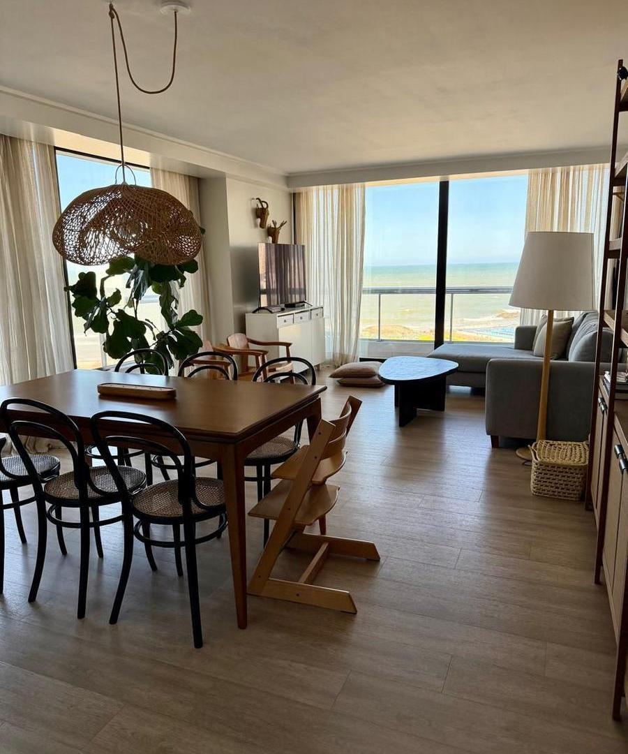 Venta 3 ambientes Semipiso en La Perla Frente al mar