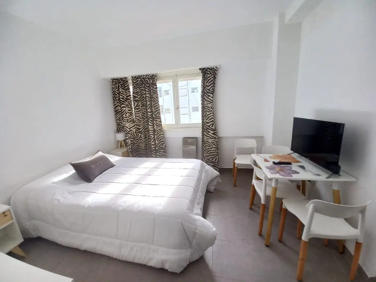 Monoambiente en alquiler con muebles – Falucho y Las Heras 3