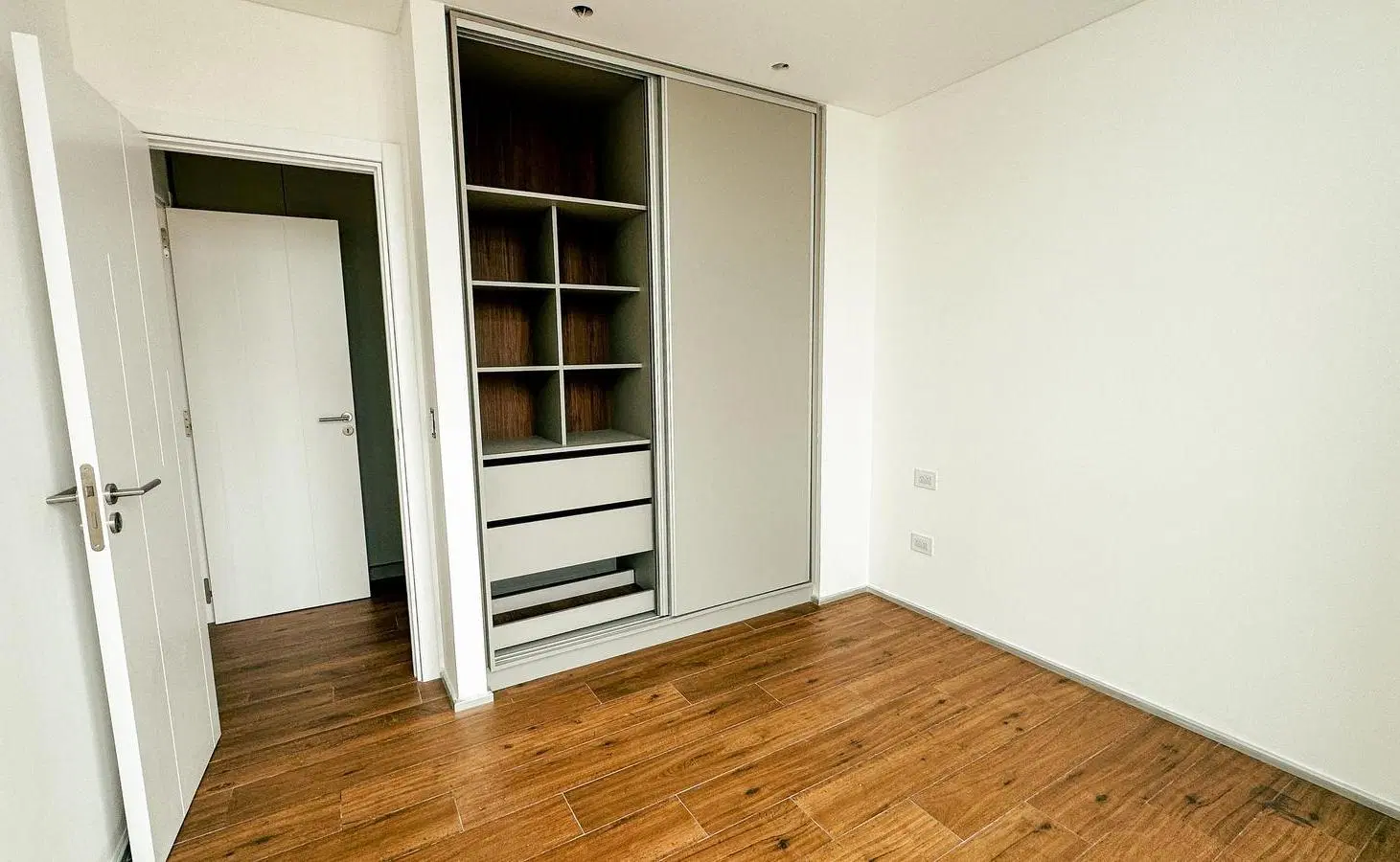 Departamento en zona Guemes 5