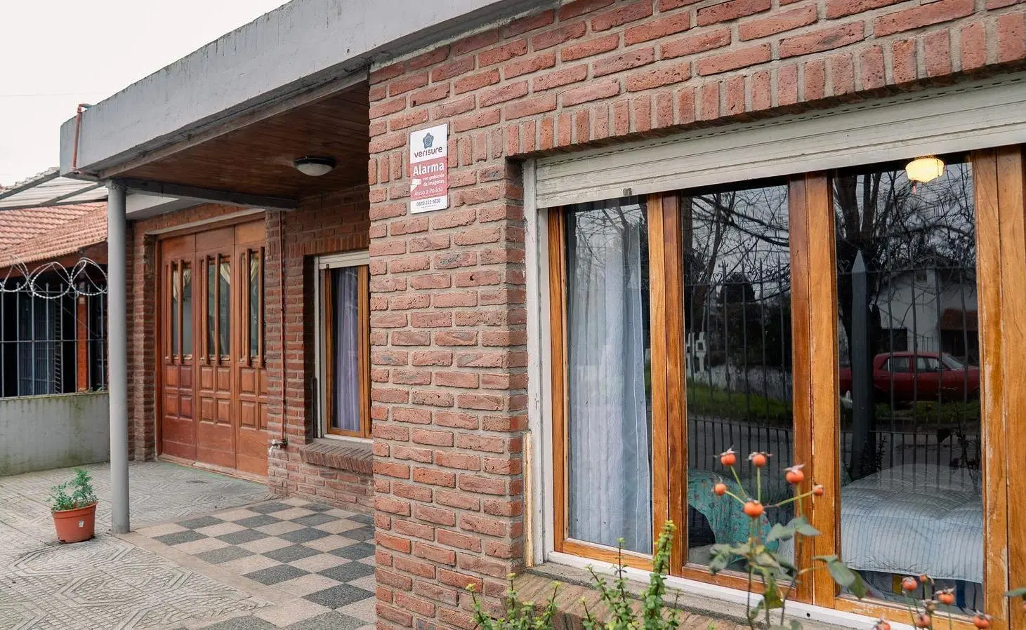 Venta casa 6 ambientes con gran parque 2