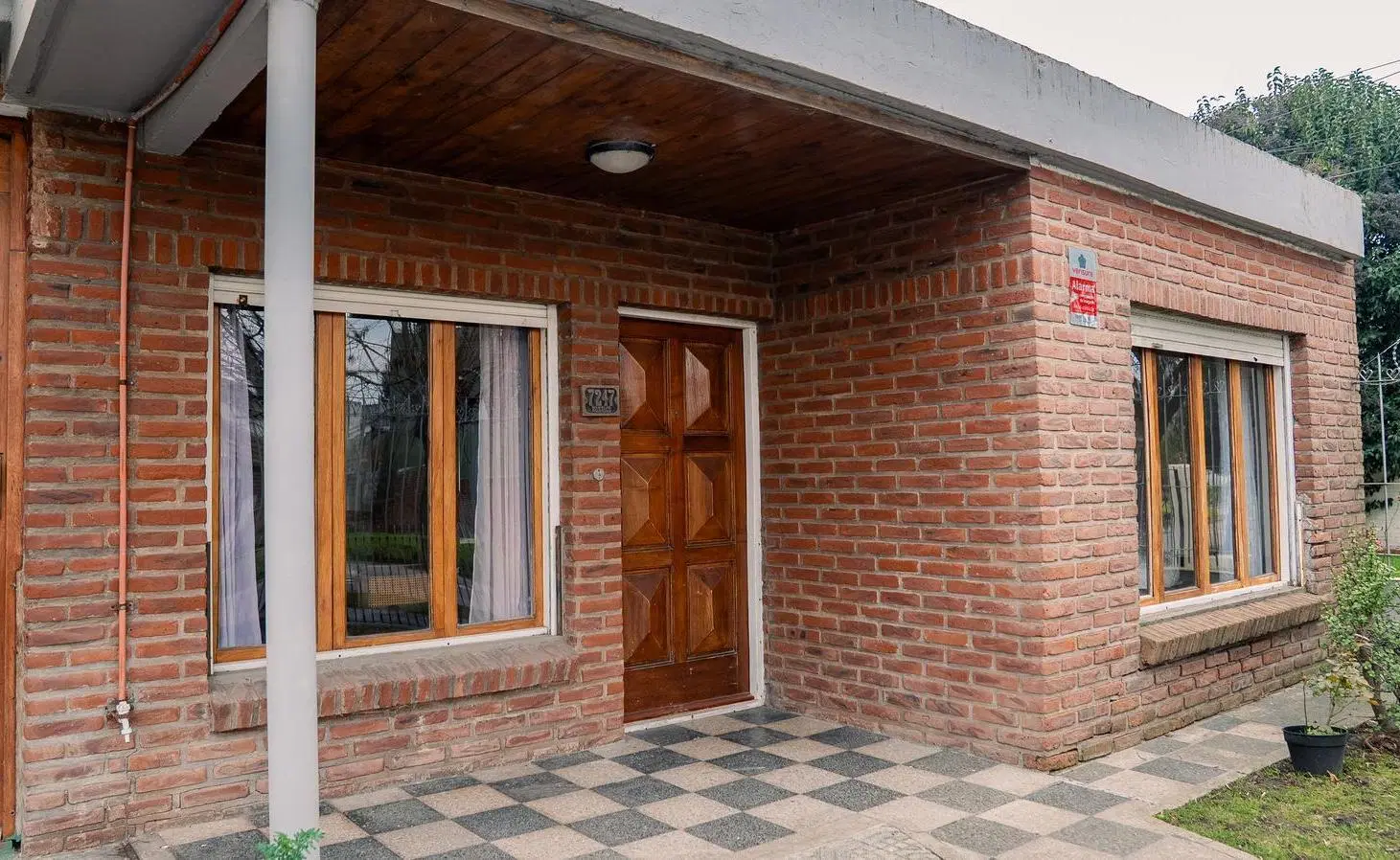 Venta casa 6 ambientes con gran parque 3