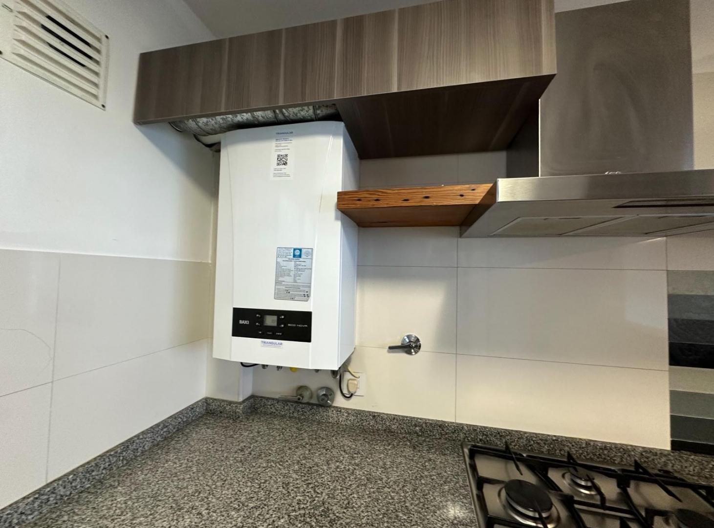 Semipiso 2 amb en alquiler Zona Guemes con cochera y baulera