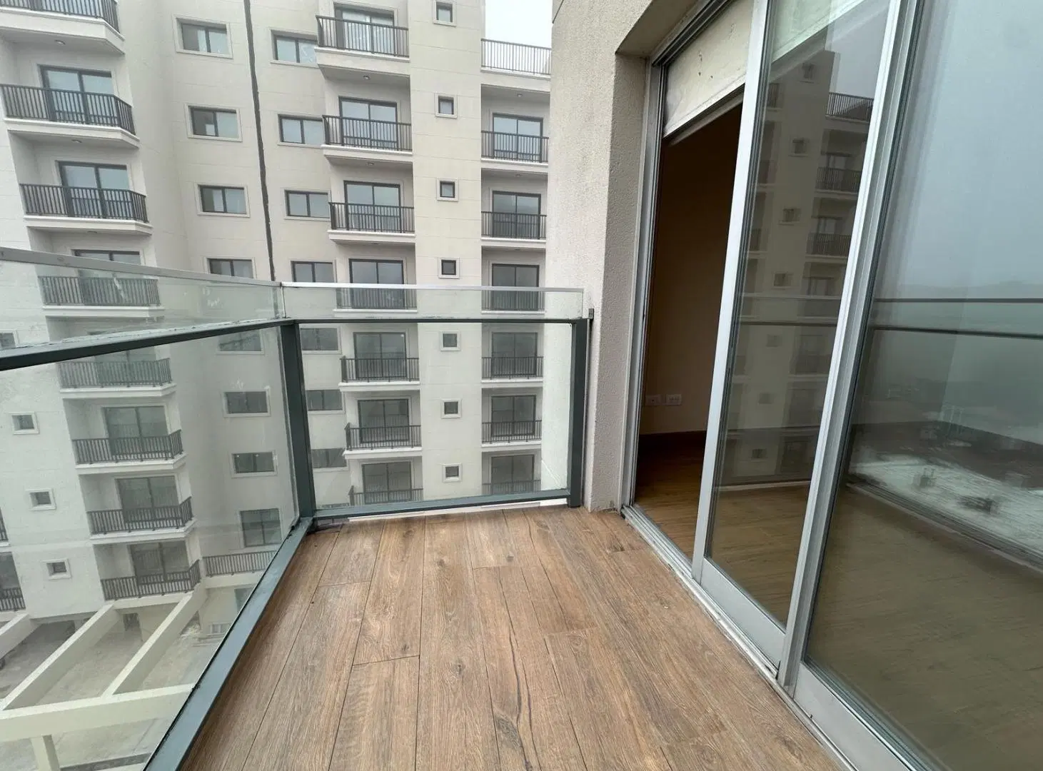 Semipiso 2 amb en alquiler Zona Guemes con cochera y baulera 3
