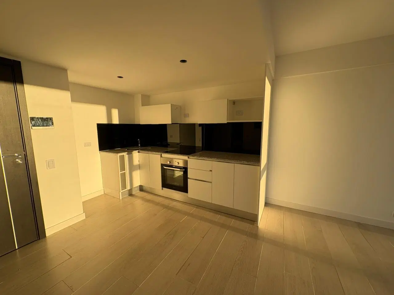 Venta departamento 2 ambientes a estrenar con cochera oportunidad de inversión Royal Park 5